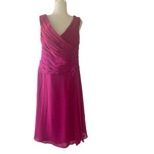 Merrily Chiffon Bridesmaid Gown Women's Sleeveless V Neck Size 14